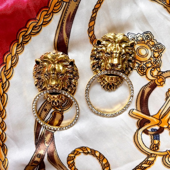 Lion with Hoop Statement Earrings - Picture 3 of 3